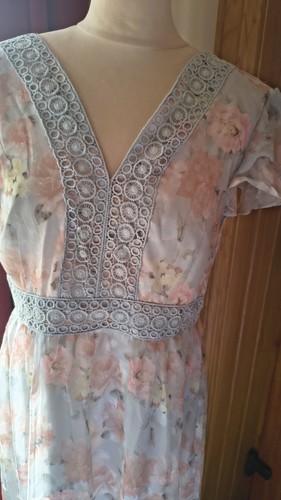 Bnwt house sheer - jj's,